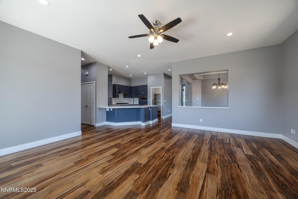 Sparks, Nevada, 89436, United States, 3 Bedrooms Bedrooms, ,2 BathroomsBathrooms,Residential,Forsale,1910317