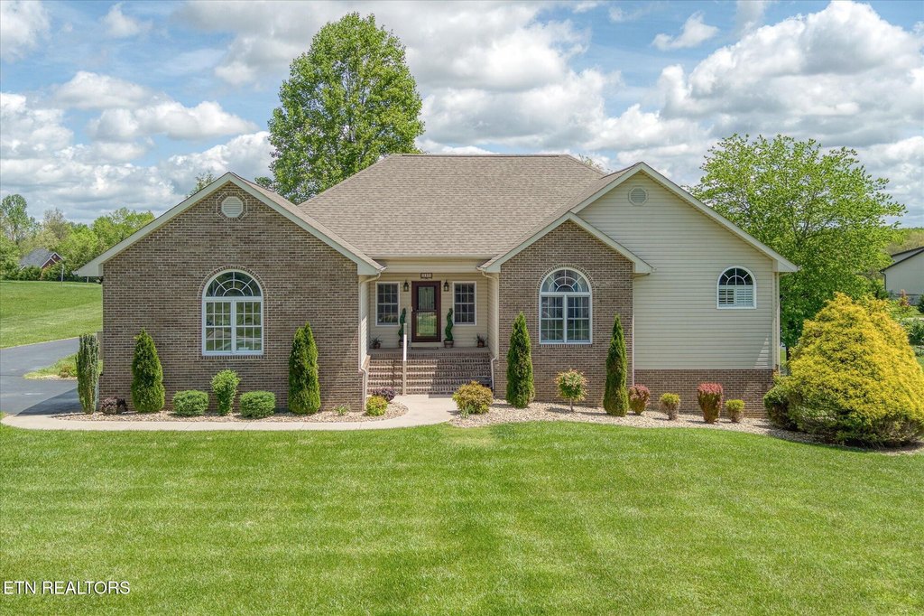 Crossville, Tennessee, 38555, United States, 3 Bedrooms Bedrooms, ,2.5 BathroomsBathrooms,Residential,Forsale,1929846