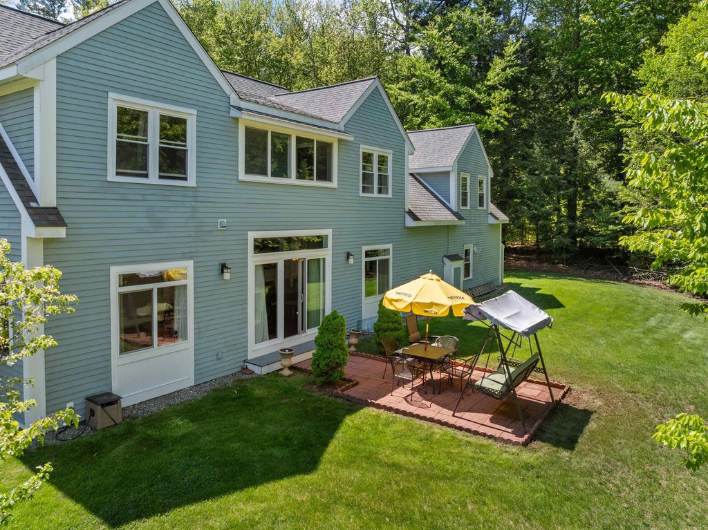 Laconia, New Hampshire, 03246, United States, 3 Bedrooms Bedrooms, ,2.5 BathroomsBathrooms,Residential,Forsale,1968474