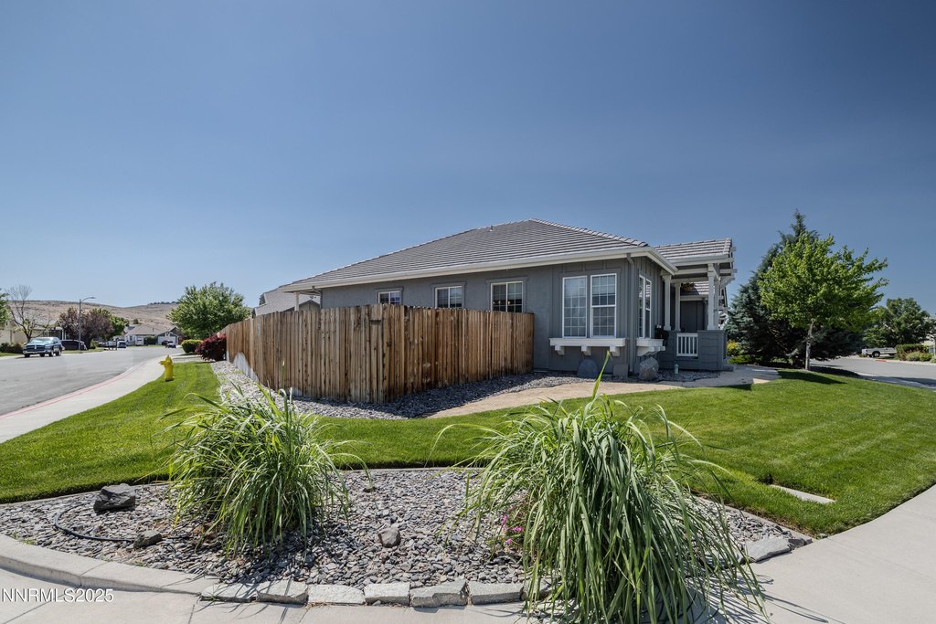 Sparks, Nevada, 89436, United States, 3 Bedrooms Bedrooms, ,2 BathroomsBathrooms,Residential,Forsale,1910317