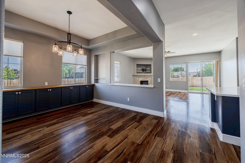 Sparks, Nevada, 89436, United States, 3 Bedrooms Bedrooms, ,2 BathroomsBathrooms,Residential,Forsale,1910317