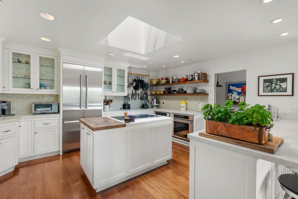 GOLETA, California, 93117, United States, 5 Bedrooms Bedrooms, ,4.5 BathroomsBathrooms,Residential,Forsale,1909547