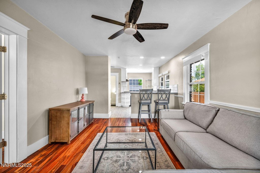 Reno, Nevada, 89503, United States, 2 Bedrooms Bedrooms, ,1 BathroomBathrooms,Residential,Forsale,1993740