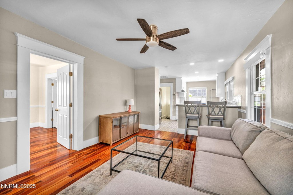 Reno, Nevada, 89503, United States, 2 Bedrooms Bedrooms, ,1 BathroomBathrooms,Residential,Forsale,1993740