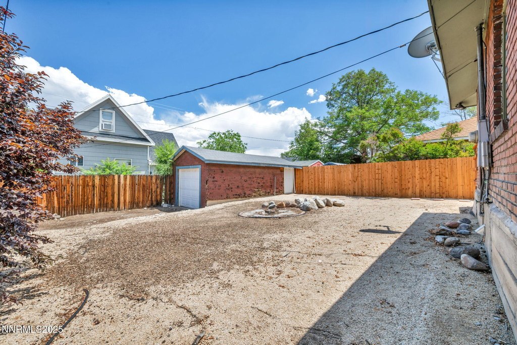 Reno, Nevada, 89503, United States, 2 Bedrooms Bedrooms, ,1 BathroomBathrooms,Residential,Forsale,1993740