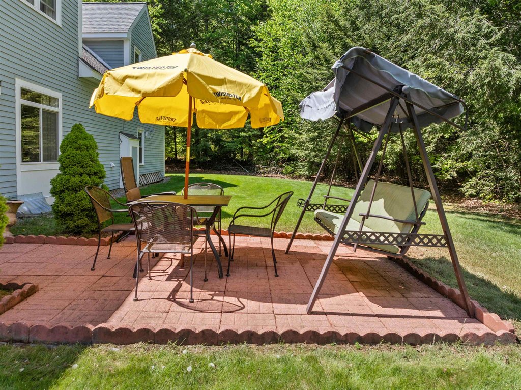 Laconia, New Hampshire, 03246, United States, 3 Bedrooms Bedrooms, ,2.5 BathroomsBathrooms,Residential,Forsale,1968474