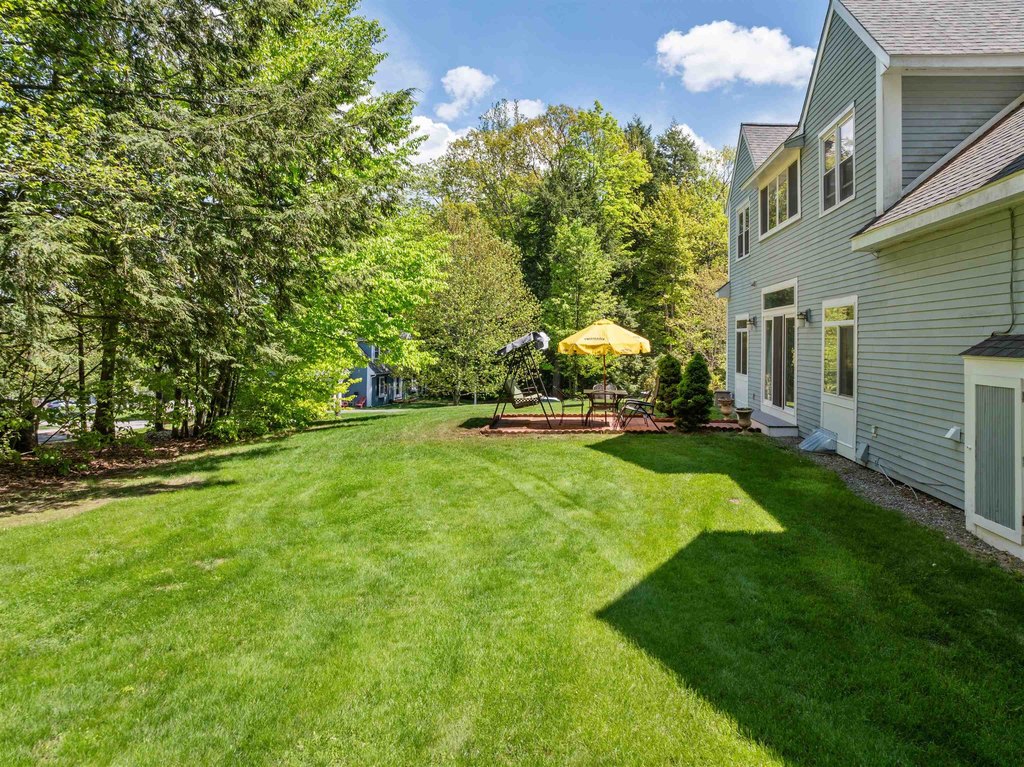 Laconia, New Hampshire, 03246, United States, 3 Bedrooms Bedrooms, ,2.5 BathroomsBathrooms,Residential,Forsale,1968474