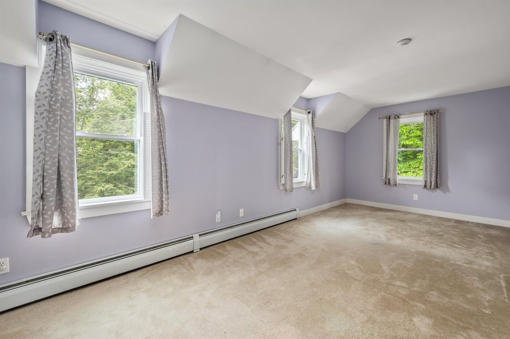 Laconia, New Hampshire, 03246, United States, 3 Bedrooms Bedrooms, ,2.5 BathroomsBathrooms,Residential,Forsale,1968474