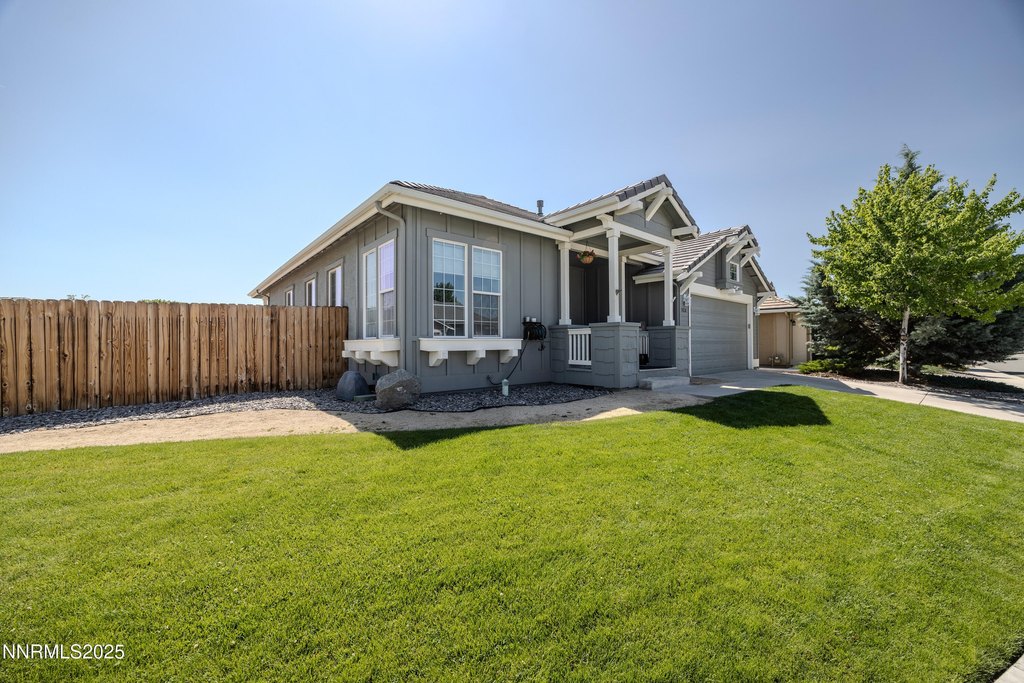 Sparks, Nevada, 89436, United States, 3 Bedrooms Bedrooms, ,2 BathroomsBathrooms,Residential,Forsale,1910317