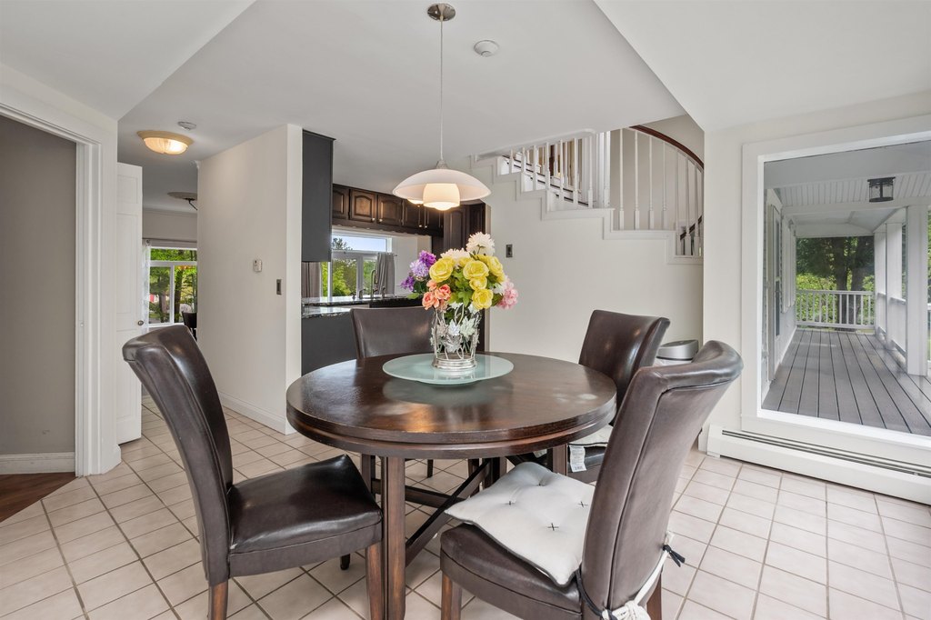 Laconia, New Hampshire, 03246, United States, 3 Bedrooms Bedrooms, ,2.5 BathroomsBathrooms,Residential,Forsale,1968474