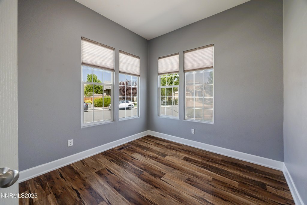 Sparks, Nevada, 89436, United States, 3 Bedrooms Bedrooms, ,2 BathroomsBathrooms,Residential,Forsale,1910317