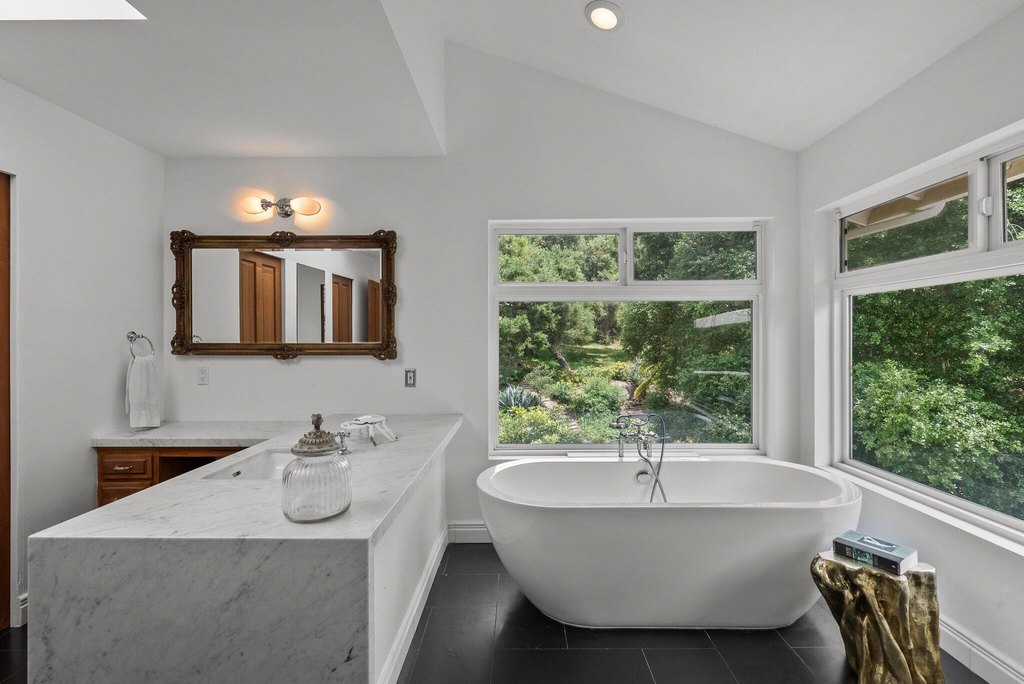 GOLETA, California, 93117, United States, 5 Bedrooms Bedrooms, ,4.5 BathroomsBathrooms,Residential,Forsale,1909547