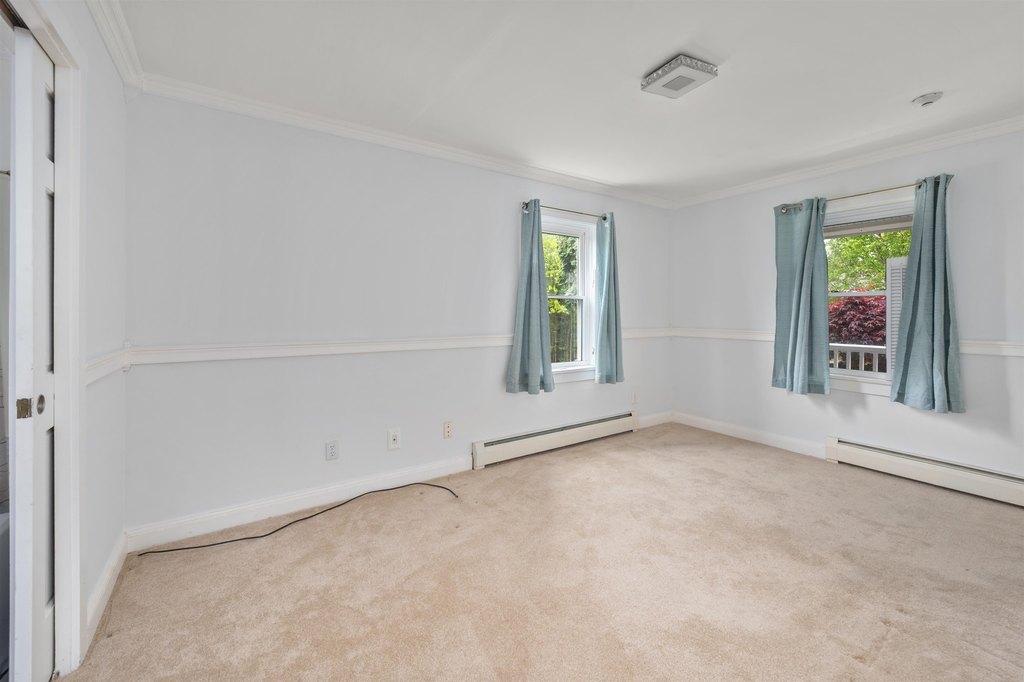 Laconia, New Hampshire, 03246, United States, 3 Bedrooms Bedrooms, ,2.5 BathroomsBathrooms,Residential,Forsale,1968474