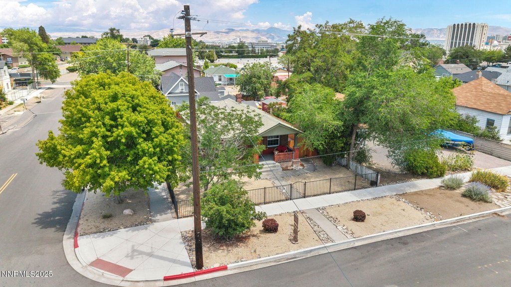 Reno, Nevada, 89503, United States, 2 Bedrooms Bedrooms, ,1 BathroomBathrooms,Residential,Forsale,1993740