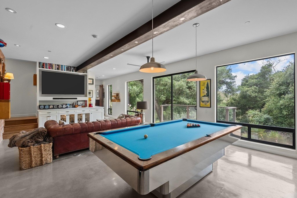 GOLETA, California, 93117, United States, 5 Bedrooms Bedrooms, ,4.5 BathroomsBathrooms,Residential,Forsale,1909547