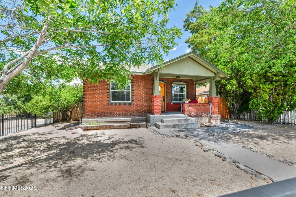 Reno, Nevada, 89503, United States, 2 Bedrooms Bedrooms, ,1 BathroomBathrooms,Residential,Forsale,1993740