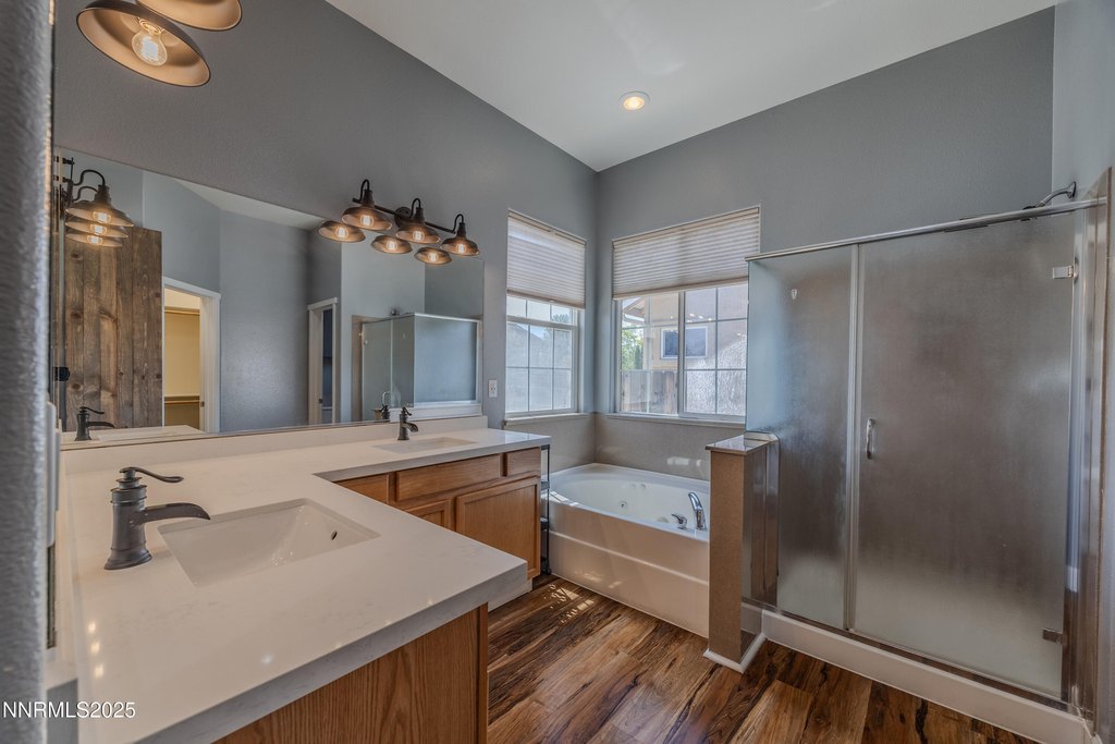 Sparks, Nevada, 89436, United States, 3 Bedrooms Bedrooms, ,2 BathroomsBathrooms,Residential,Forsale,1910317