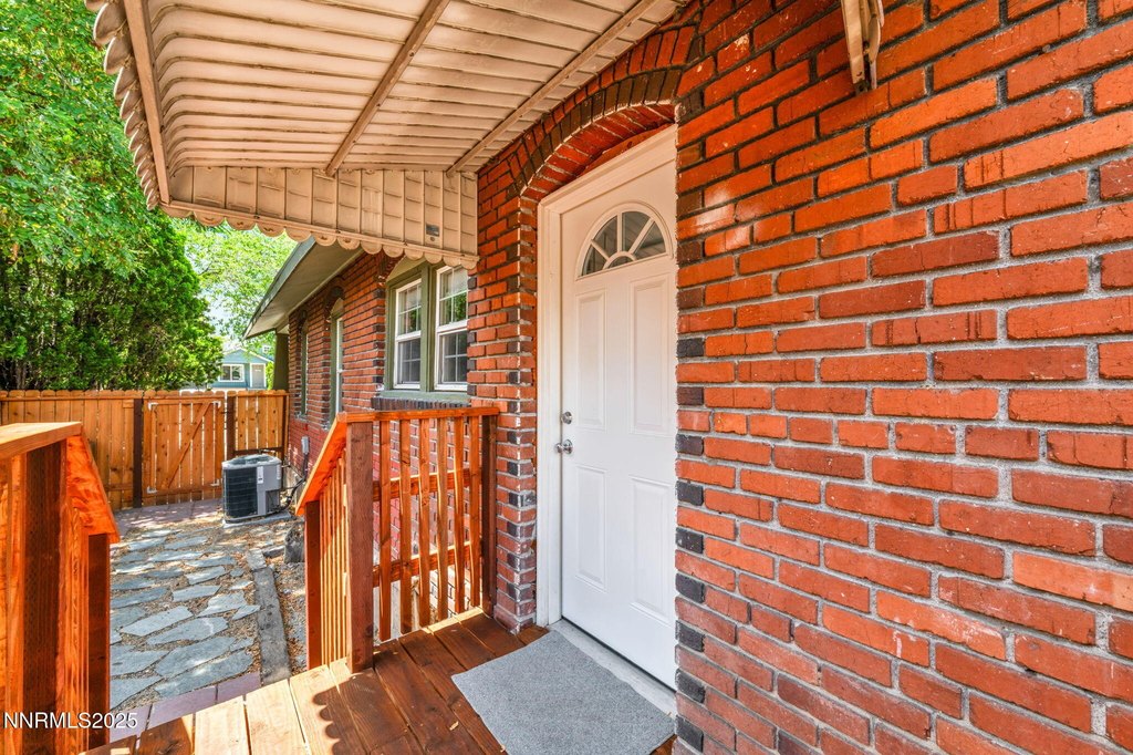 Reno, Nevada, 89503, United States, 2 Bedrooms Bedrooms, ,1 BathroomBathrooms,Residential,Forsale,1993740