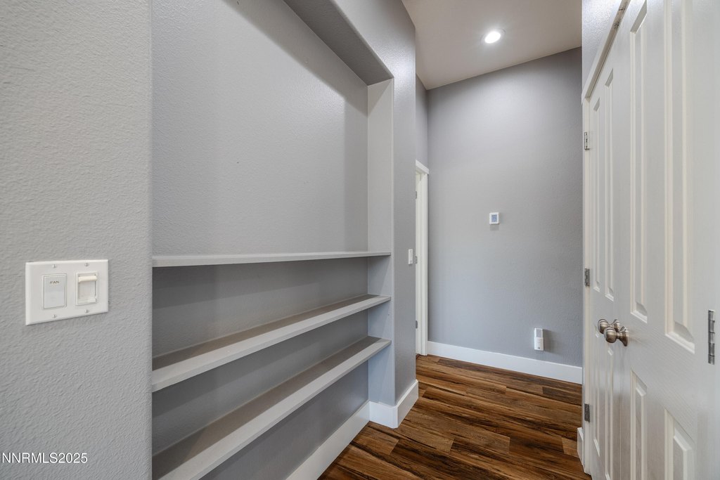 Sparks, Nevada, 89436, United States, 3 Bedrooms Bedrooms, ,2 BathroomsBathrooms,Residential,Forsale,1910317