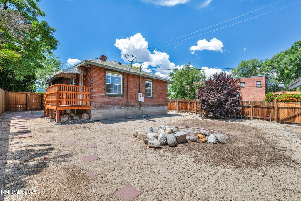 Reno, Nevada, 89503, United States, 2 Bedrooms Bedrooms, ,1 BathroomBathrooms,Residential,Forsale,1993740