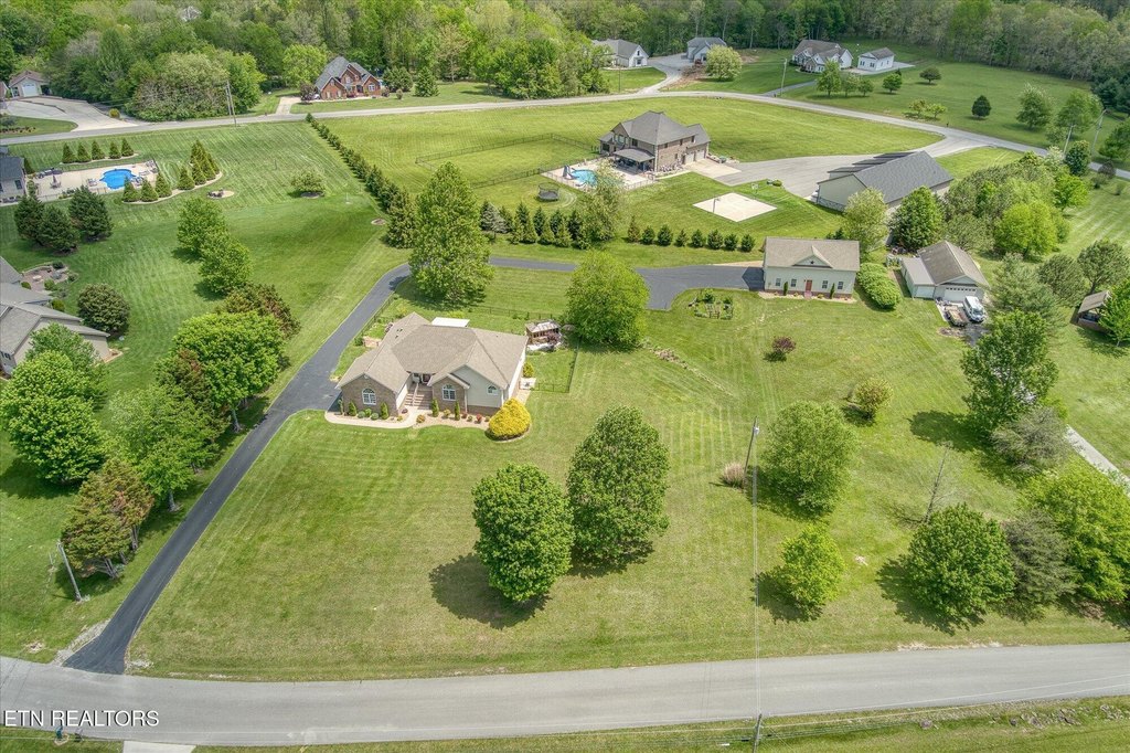 Crossville, Tennessee, 38555, United States, 3 Bedrooms Bedrooms, ,2.5 BathroomsBathrooms,Residential,Forsale,1929846
