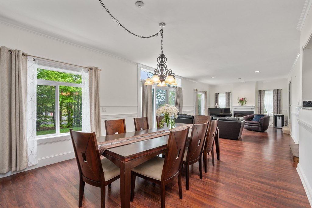 Laconia, New Hampshire, 03246, United States, 3 Bedrooms Bedrooms, ,2.5 BathroomsBathrooms,Residential,Forsale,1968474