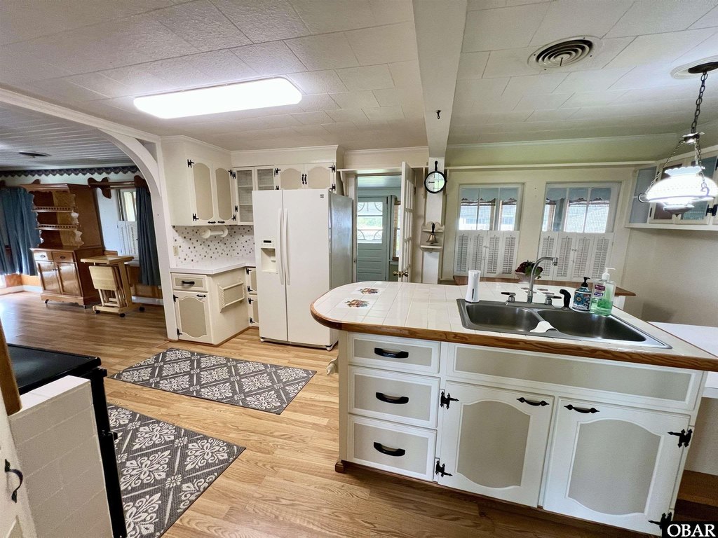 Manns Harbor, North Carolina, 27953, United States, 3 Bedrooms Bedrooms, ,2 BathroomsBathrooms,Residential,Forsale,1914385