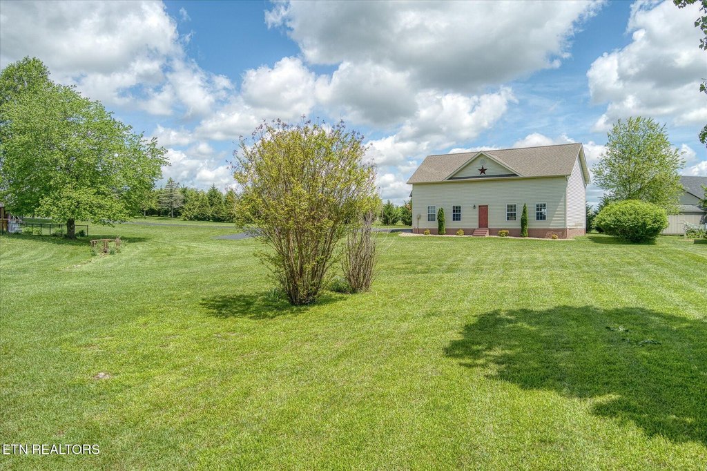 Crossville, Tennessee, 38555, United States, 3 Bedrooms Bedrooms, ,2.5 BathroomsBathrooms,Residential,Forsale,1929846
