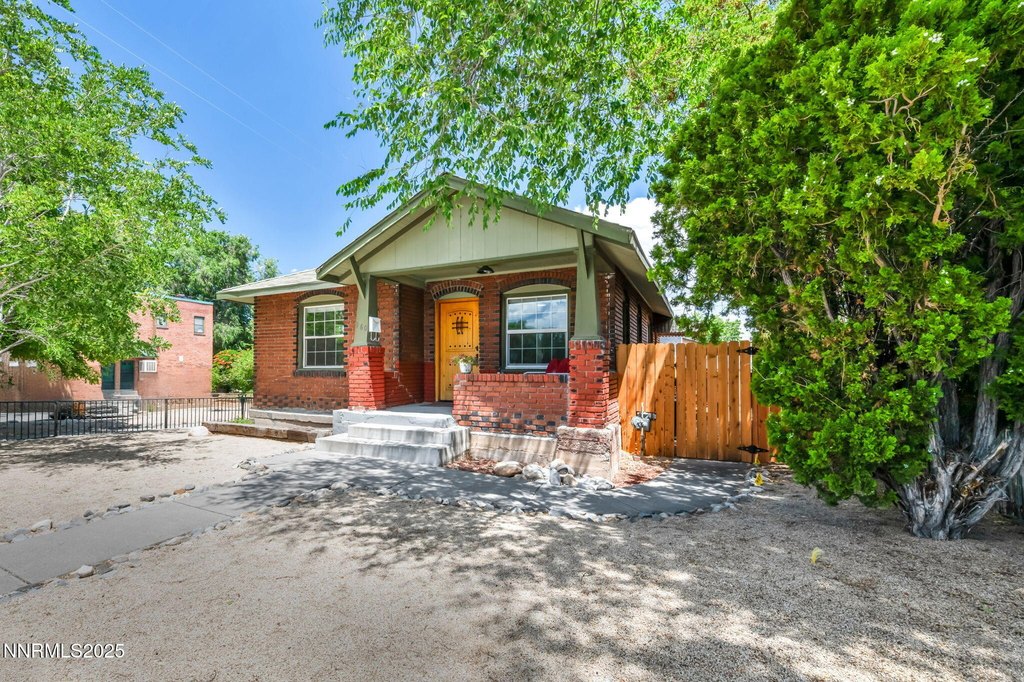 Reno, Nevada, 89503, United States, 2 Bedrooms Bedrooms, ,1 BathroomBathrooms,Residential,Forsale,1993740