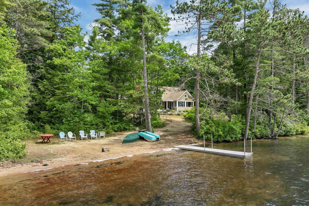 New Durham, New Hampshire, 03855, United States, 4 Bedrooms Bedrooms, ,3.5 BathroomsBathrooms,Residential,Forsale,1941222