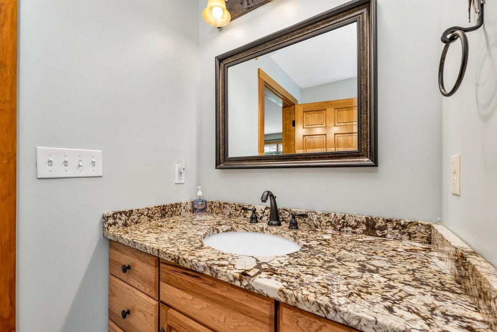 New Durham, New Hampshire, 03855, United States, 4 Bedrooms Bedrooms, ,3.5 BathroomsBathrooms,Residential,Forsale,1941222