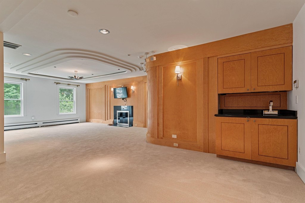 North Hampton, New Hampshire, 03862, United States, 5 Bedrooms Bedrooms, ,4.5 BathroomsBathrooms,Residential,Forsale,1941252
