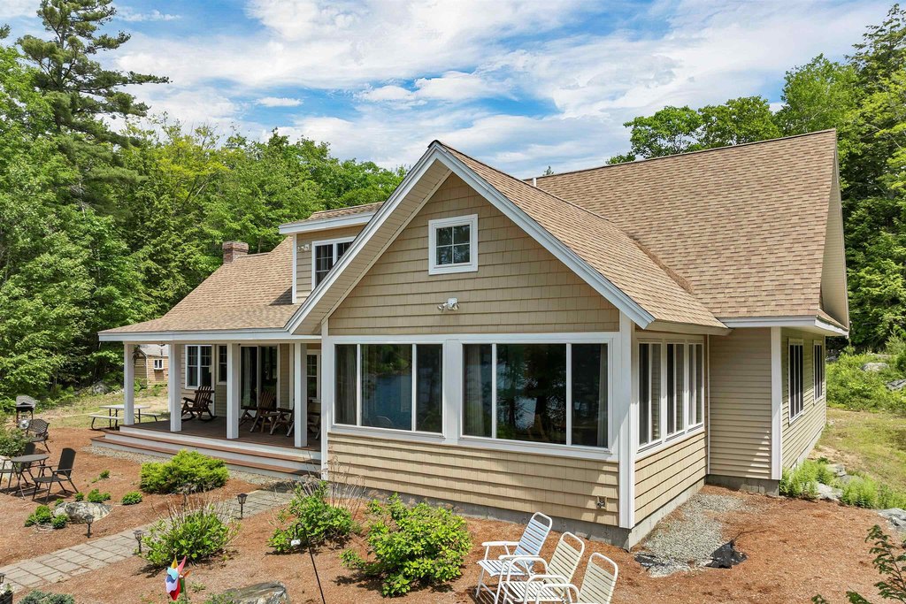 New Durham, New Hampshire, 03855, United States, 4 Bedrooms Bedrooms, ,3.5 BathroomsBathrooms,Residential,Forsale,1941222