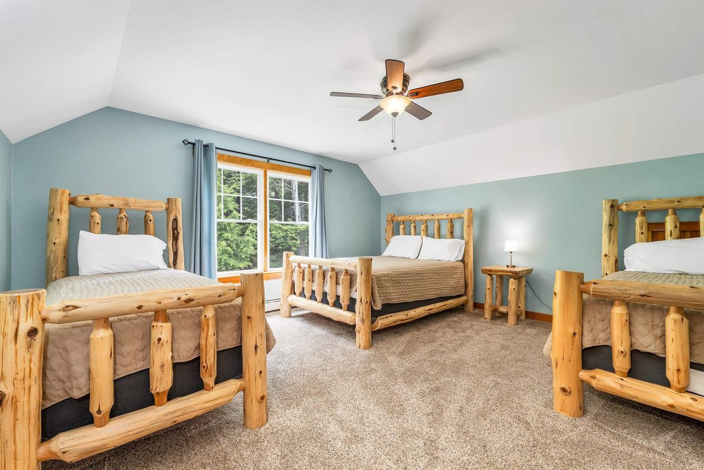 New Durham, New Hampshire, 03855, United States, 4 Bedrooms Bedrooms, ,3.5 BathroomsBathrooms,Residential,Forsale,1941222