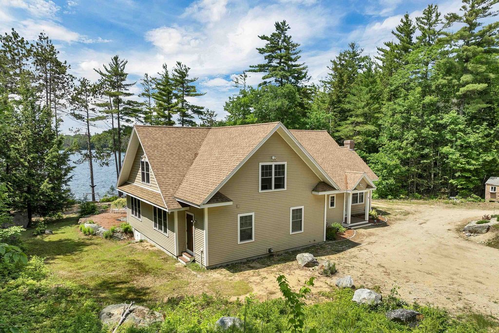 New Durham, New Hampshire, 03855, United States, 4 Bedrooms Bedrooms, ,3.5 BathroomsBathrooms,Residential,Forsale,1941222