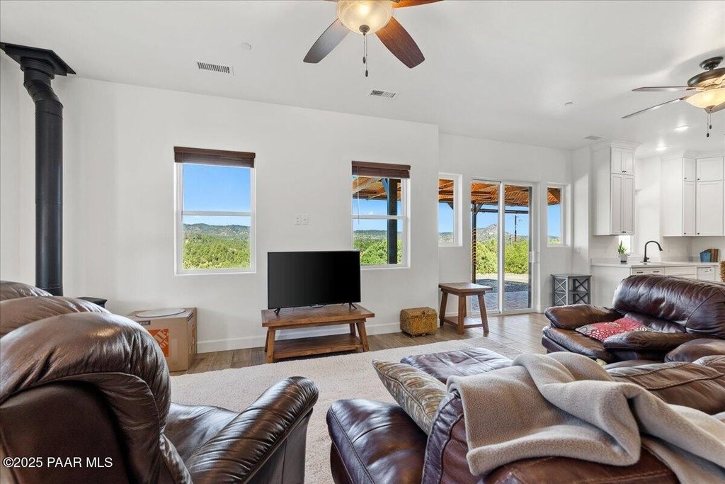 Prescott, Arizona, 86303, United States, 3 Bedrooms Bedrooms, ,2 BathroomsBathrooms,Residential,Forsale,1903165