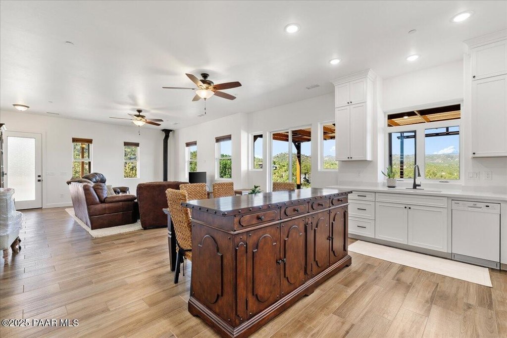 Prescott, Arizona, 86303, United States, 3 Bedrooms Bedrooms, ,2 BathroomsBathrooms,Residential,Forsale,1903165