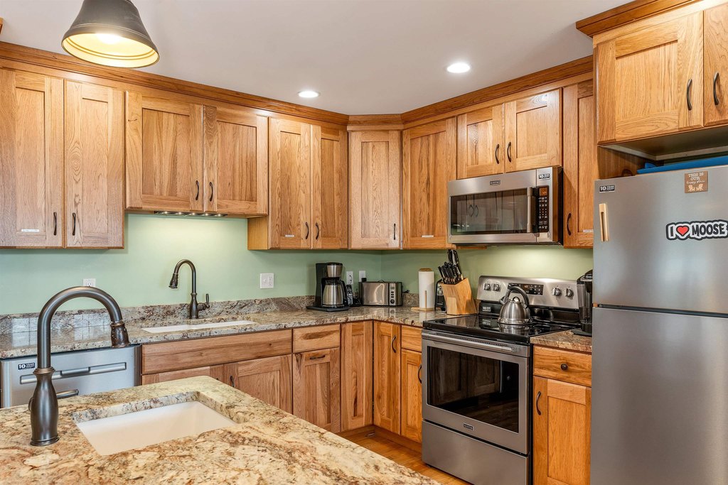 New Durham, New Hampshire, 03855, United States, 4 Bedrooms Bedrooms, ,3.5 BathroomsBathrooms,Residential,Forsale,1941222