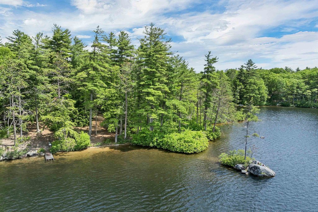 New Durham, New Hampshire, 03855, United States, 4 Bedrooms Bedrooms, ,3.5 BathroomsBathrooms,Residential,Forsale,1941222