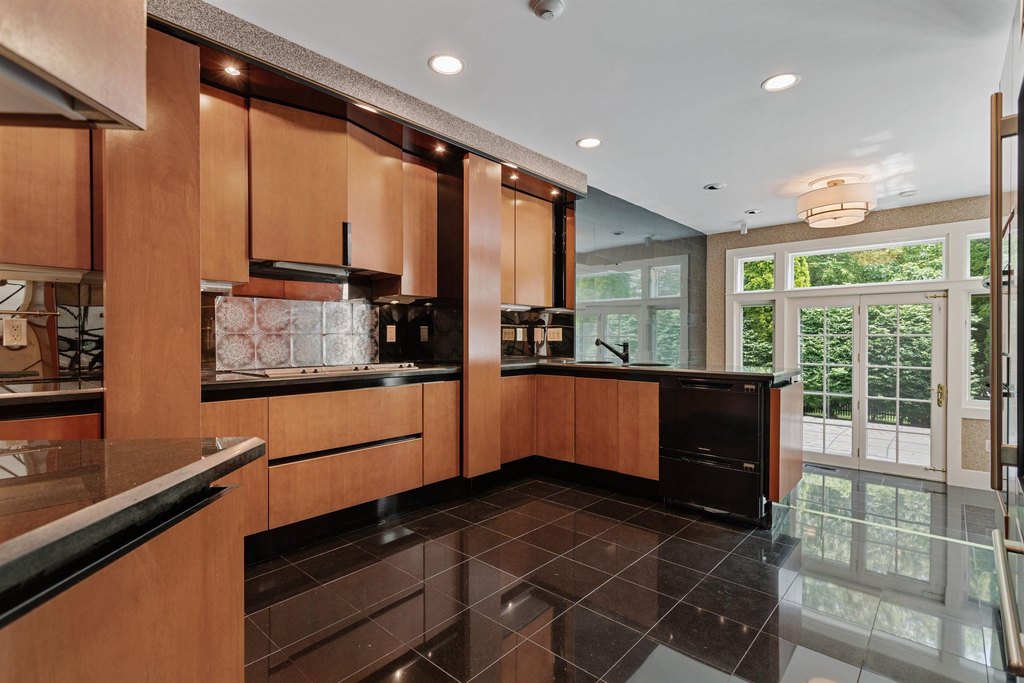North Hampton, New Hampshire, 03862, United States, 5 Bedrooms Bedrooms, ,4.5 BathroomsBathrooms,Residential,Forsale,1941252