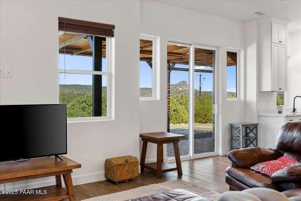 Prescott, Arizona, 86303, United States, 3 Bedrooms Bedrooms, ,2 BathroomsBathrooms,Residential,Forsale,1903165