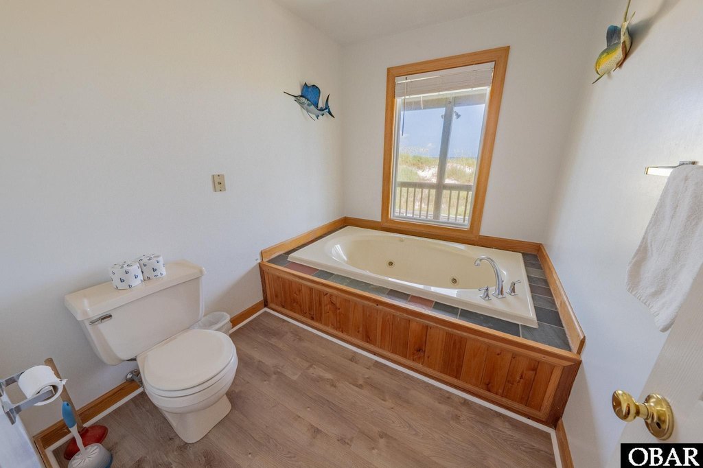 Avon, North Carolina, 27915, United States, 5 Bedrooms Bedrooms, ,4 BathroomsBathrooms,Residential,Forsale,1914410