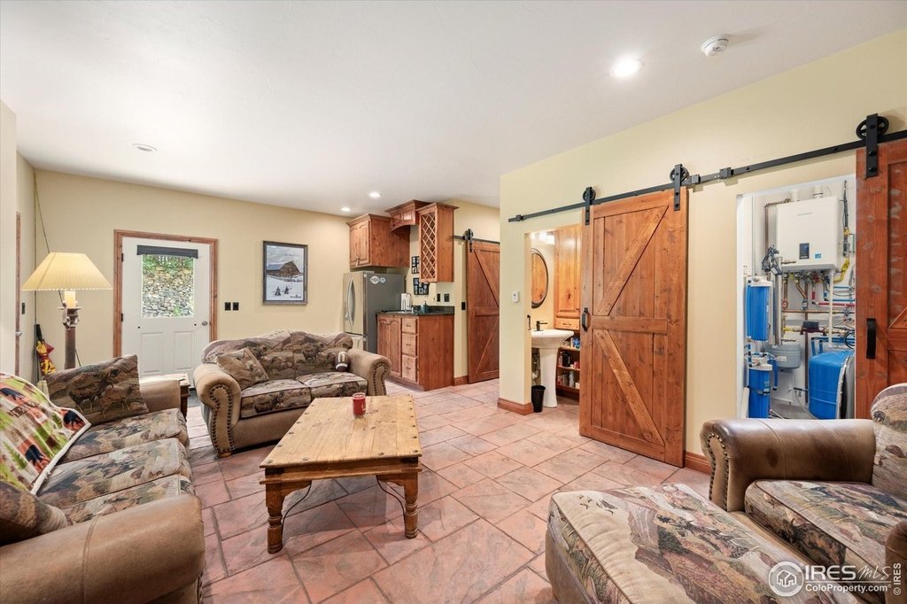 Bellvue, Colorado, 80512, United States, 3 Bedrooms Bedrooms, ,2 BathroomsBathrooms,Residential,Forsale,1903111