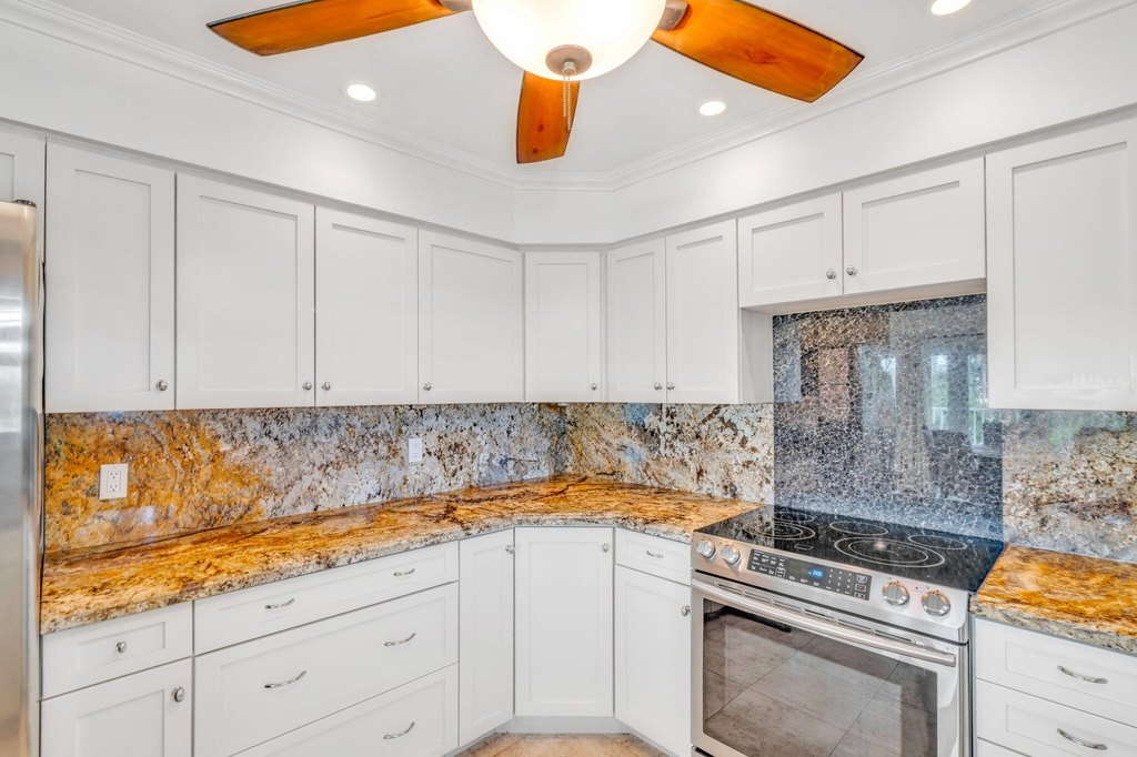 Key Colony, Florida, 33051, United States, 6 Bedrooms Bedrooms, ,4 BathroomsBathrooms,Residential,Forsale,2004351