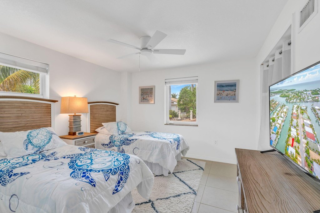 Key Colony, Florida, 33051, United States, 6 Bedrooms Bedrooms, ,4 BathroomsBathrooms,Residential,Forsale,2004351