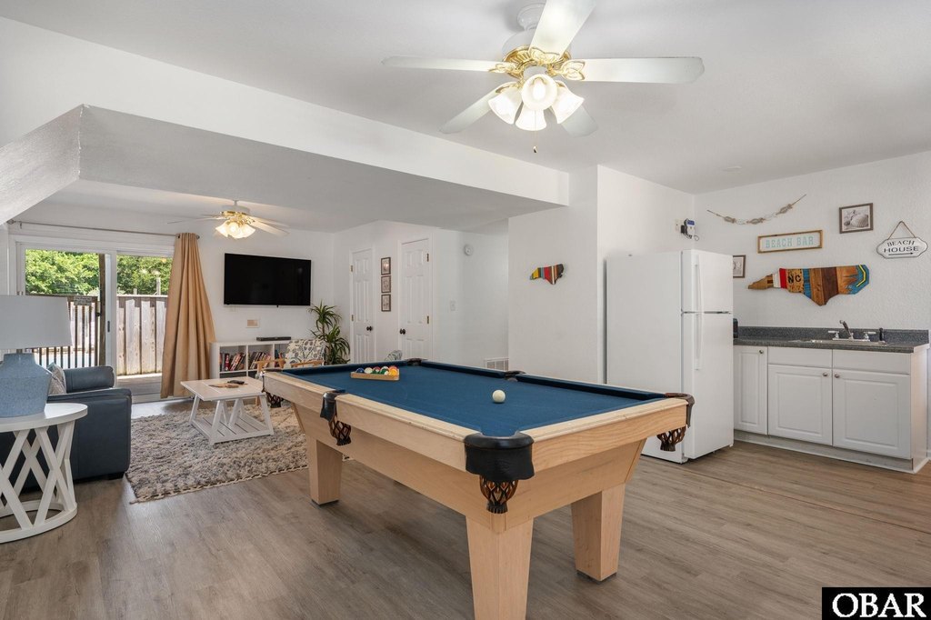 Duck, North Carolina, 27949, United States, 7 Bedrooms Bedrooms, ,5.5 BathroomsBathrooms,Residential,Forsale,1914381