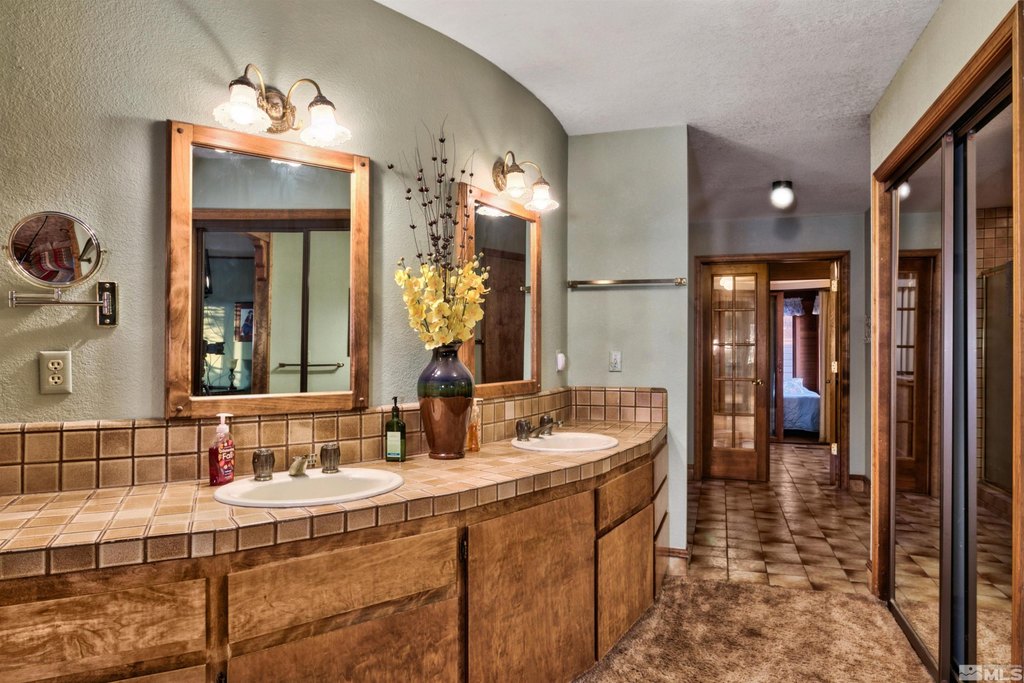 South Lake Tahoe, California, 96150, United States, 4 Bedrooms Bedrooms, ,3 BathroomsBathrooms,Residential,Forsale,1920160