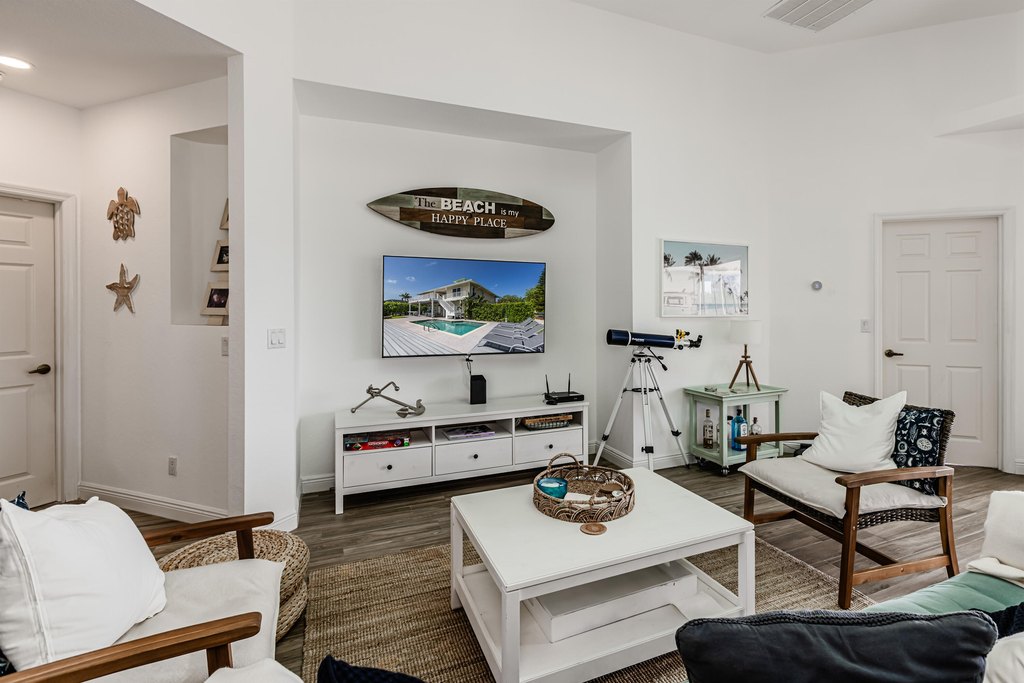 Marco Island, Florida, 34145, United States, 3 Bedrooms Bedrooms, ,2 BathroomsBathrooms,Residential,Forsale,1969872