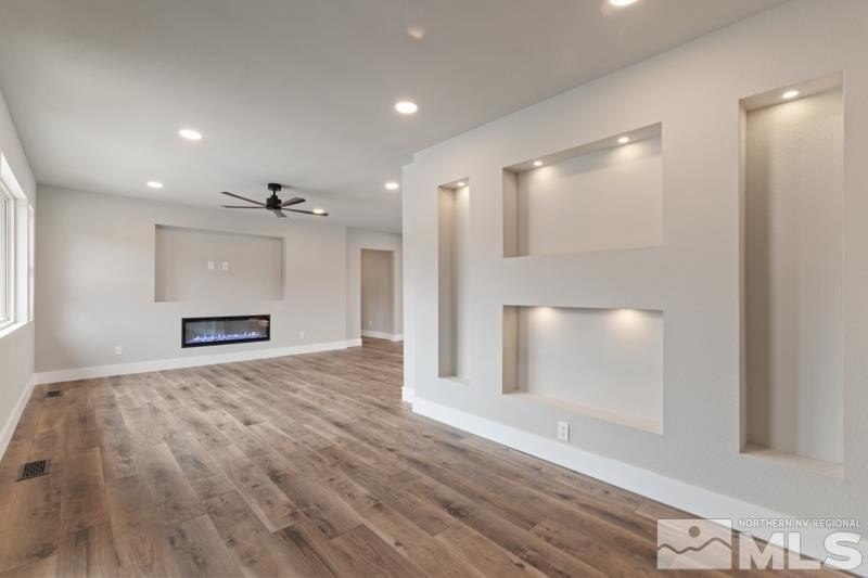 Reno, Nevada, 89509, United States, 4 Bedrooms Bedrooms, ,3 BathroomsBathrooms,Residential,Forsale,1910325