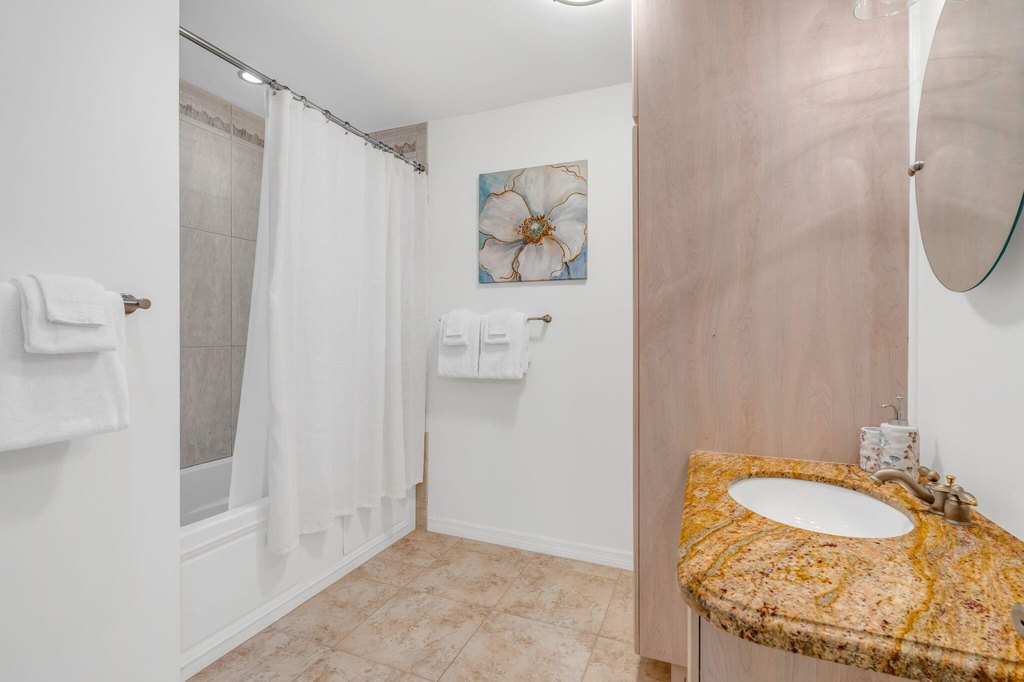 Key Colony, Florida, 33051, United States, 6 Bedrooms Bedrooms, ,4 BathroomsBathrooms,Residential,Forsale,2004351